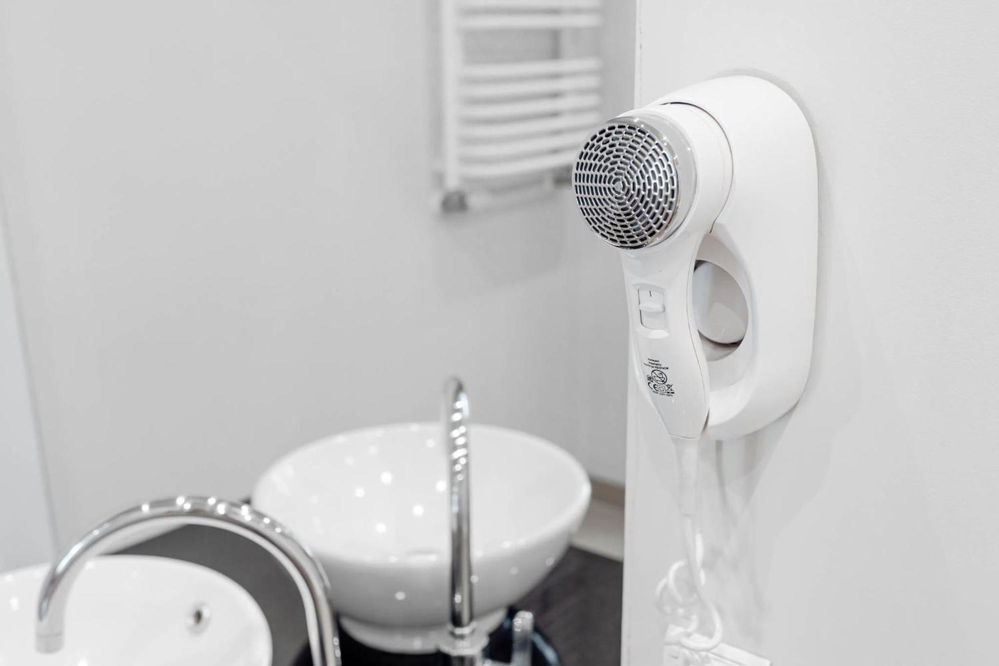 Rent Like Home - Oxygen Wronia 45 II Warschau Buitenkant foto